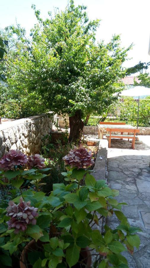 Apartmani Vitkovic II Cres Zewnętrze zdjęcie